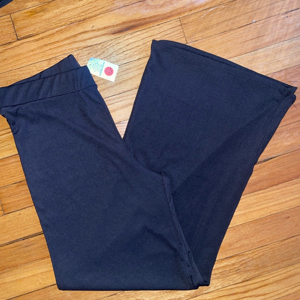 G&D NEW Juniors Large Black Flare Bottoms